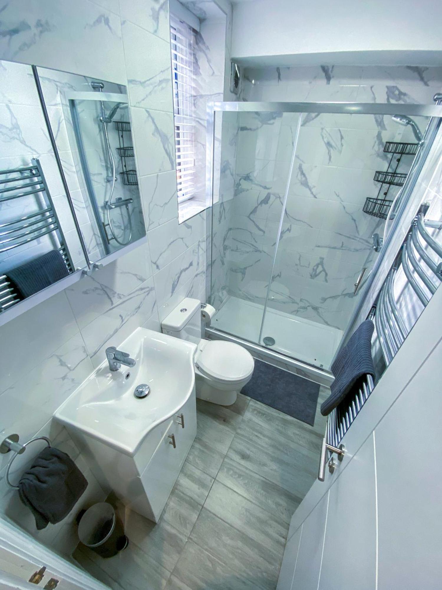 Stylish 1 Bedroom Flat - 5 Guest London- F1 Londres Exterior foto